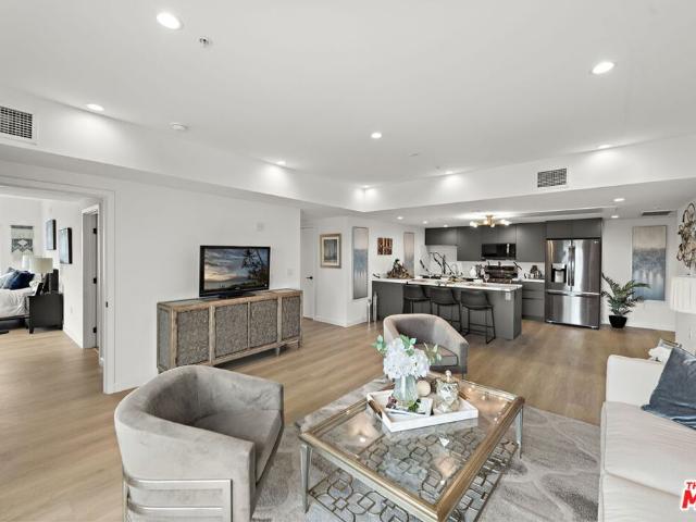 321 S Oxford Ave 603