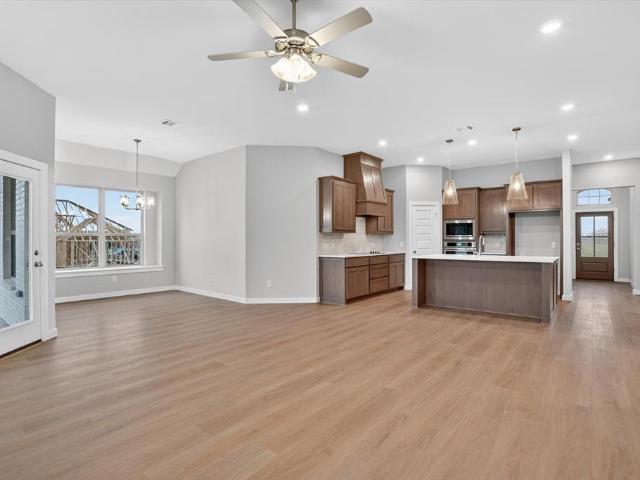 321 Skeen Peak, Springtown, TX 76082 | MLS #21276