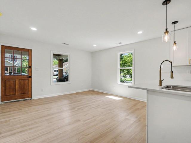 321 Preston Avenue