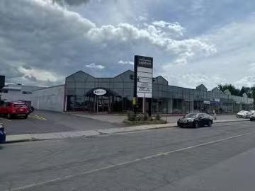 321 Rue Lawrence, Longueuil Greenfield Park, QC, J4V 2Z5 c.