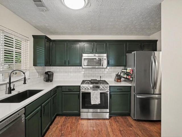 321 Windcroft Lane NW