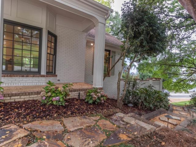 321 Vesclub Drive