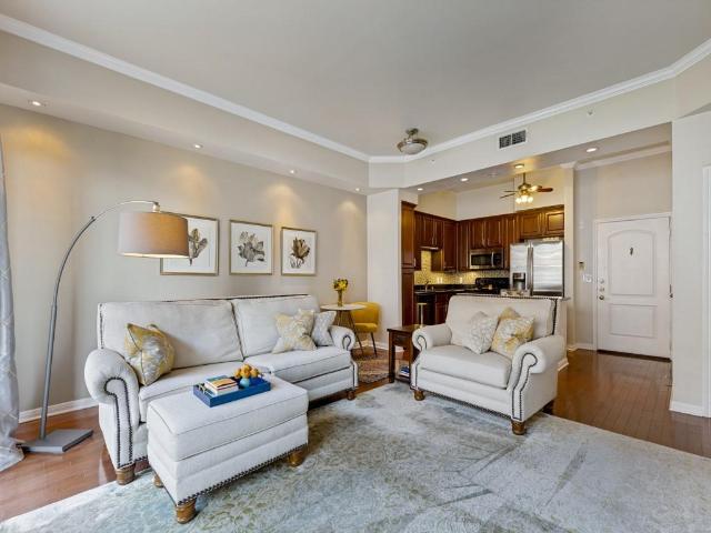 3225 Turtle Creek Boulevard # 318