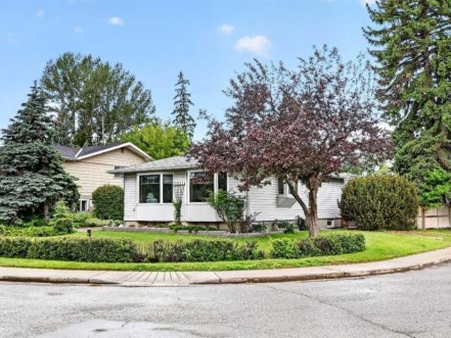 3227 Collingwood Drive Nw, Calgary, AB, T2L 0R7 house for sale | Listing ID A2323 | Royal LePage