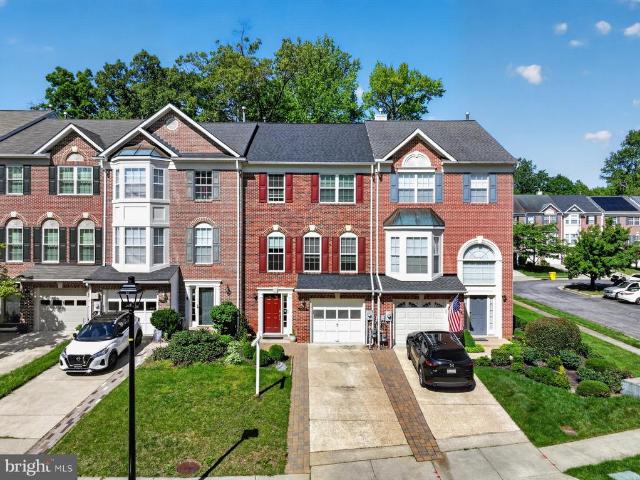3228 Escapade Circle