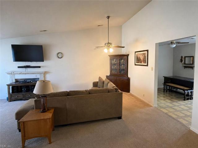 3228 Woodbaugh DR
