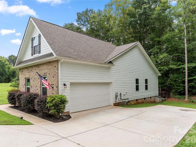 3229 Creek Bend Court