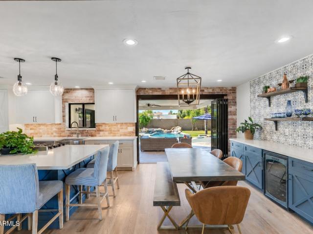 3229 e montecito avenue