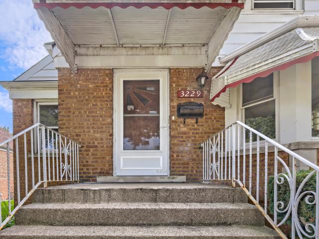 3229 Highland Avenue