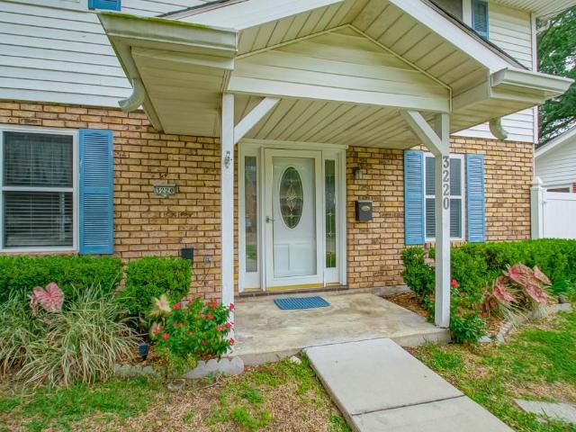 3220 Metairie Court