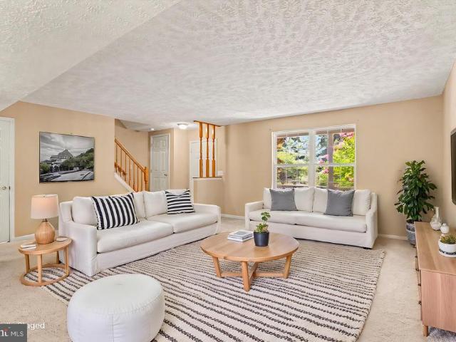 3220 Art Hall Lane
