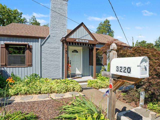 3220 Ashley Street