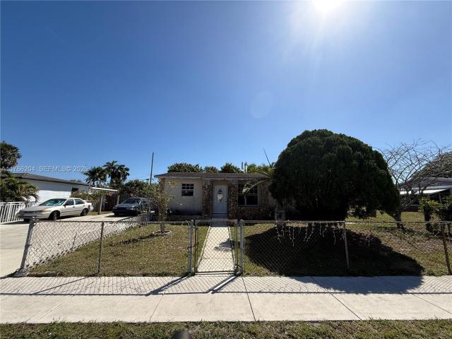 3221 SW 47th Ave, West Park, FL 33023 | MLS #A11766