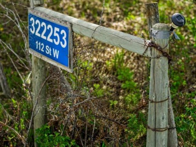 322253 Street West, Rural Foothills County, AB, T1S 5H9 house for sale | Listing ID A2289 | Royal LePage