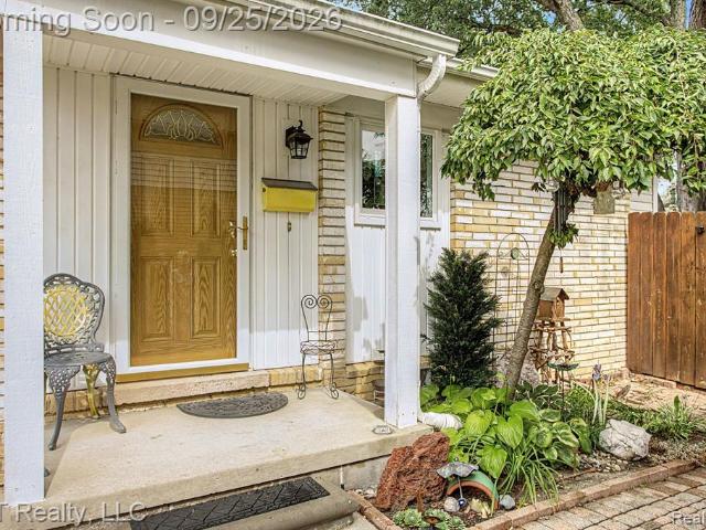 3222 Woodland Avenue