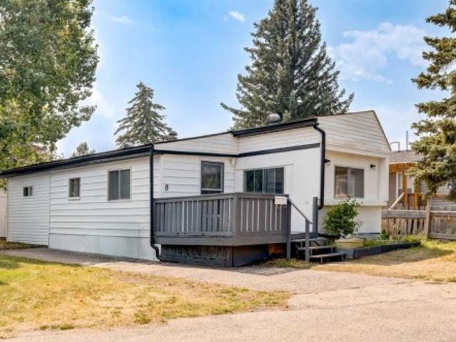 3223 83 Street, Calgary, AB, T3B 5N7 house for sale | Listing ID A2332 | Royal LePage