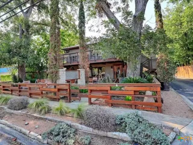 322 Cheatham St, San Marcos, TX 78666 MLS 588700