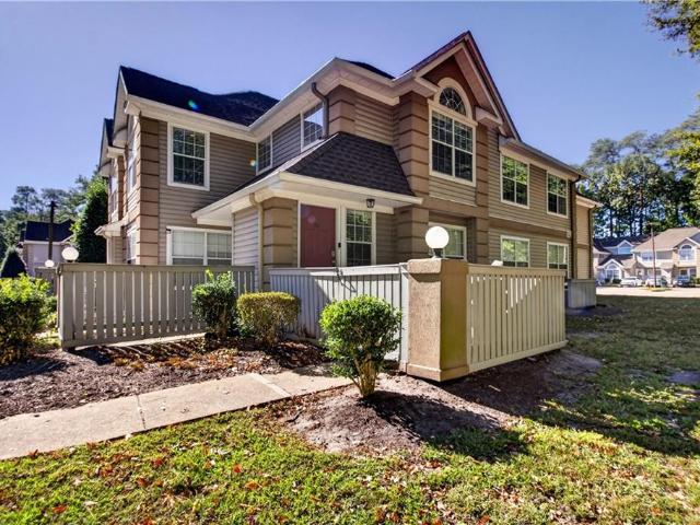 322 Gainsborough SQ