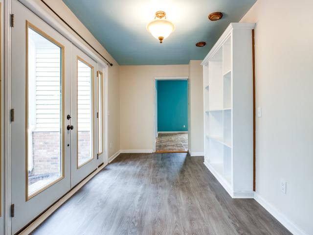 322 David St
