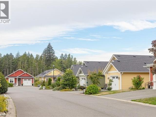 322 Edgewood Cres, Duncan, BC, V9L 0G6 house for sale | Listing ID 1048 | Royal LePage