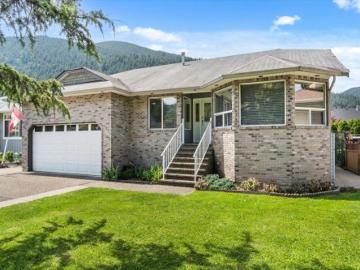 322 Miami River Drive, Harrison Hot Springs, BC, V0M 1K0 house for sale | Listing ID R3139 | Royal LePage