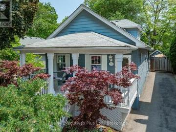 House for sale in Halton - Garden, Fireplace