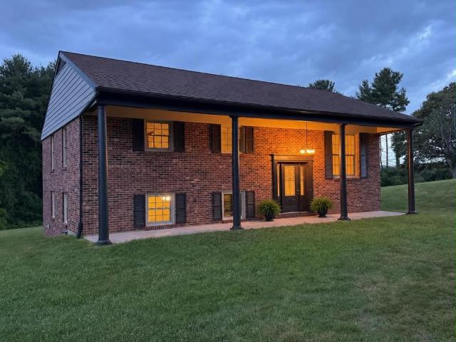 322 Rolling Hills Circle