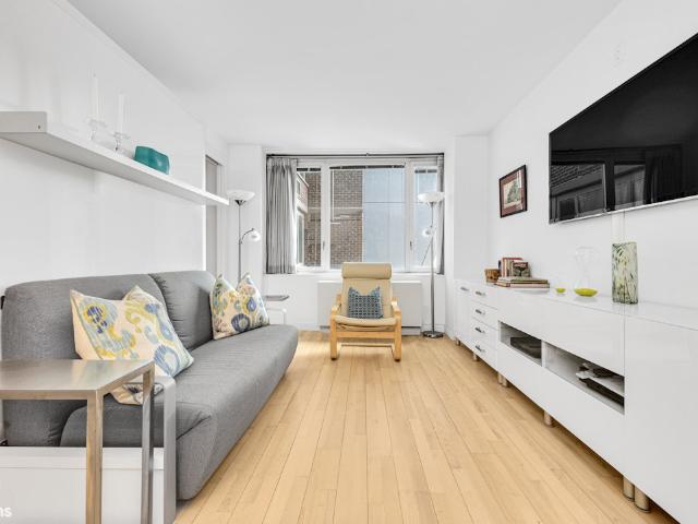322 West 57th Street, New York, NY