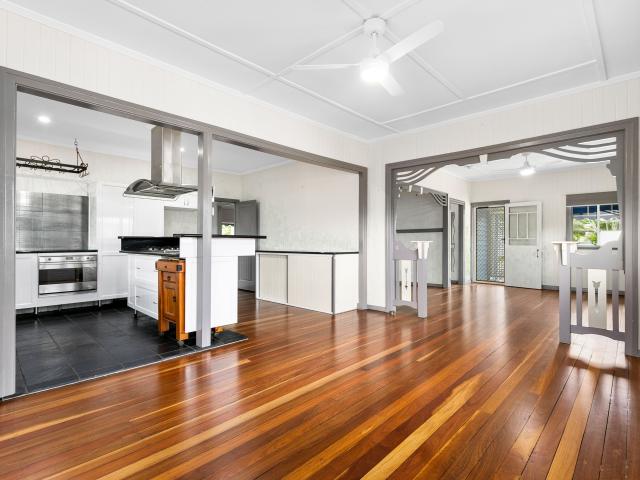 322 Torquay Terrace Torquay, QLD 4655