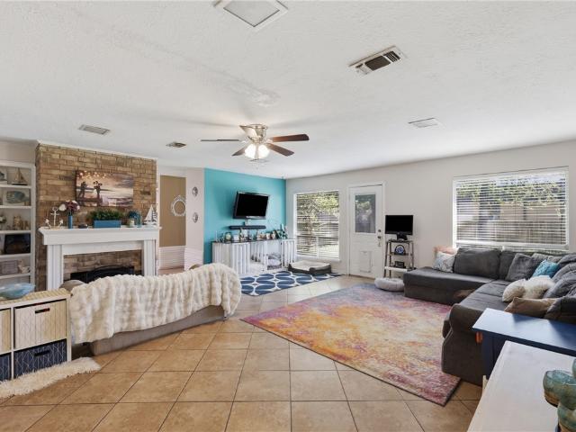 3235 Red Robin Loop