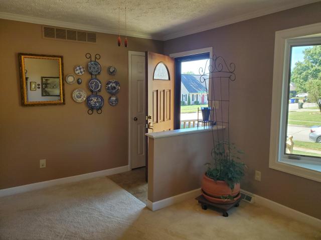 3236 Hunters Point Drive