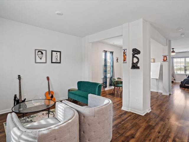 3237 Longpine Road