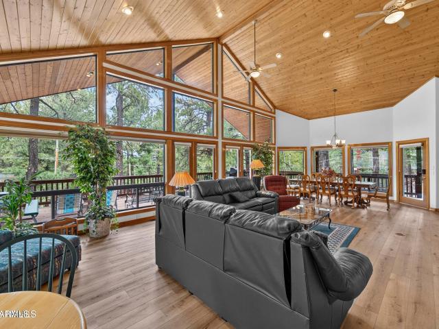 3237 Toho Trail
