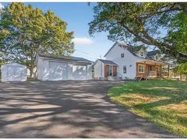 3239 Main St, Salisbury, NB, E4J 2K8 house for sale Listing.