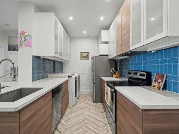 3231 Allen Parkway 2104