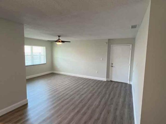 3232 On Fruitville 1 Bedroom Apartment for Rent at 3232 Fruitville Rd, Sarasota, FL 34237
