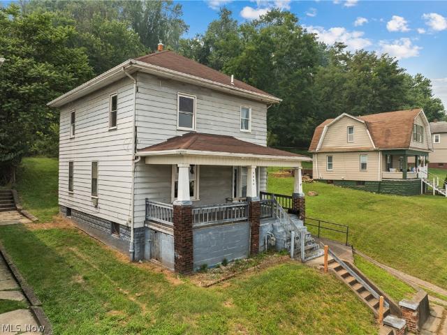 3233 Elm Street