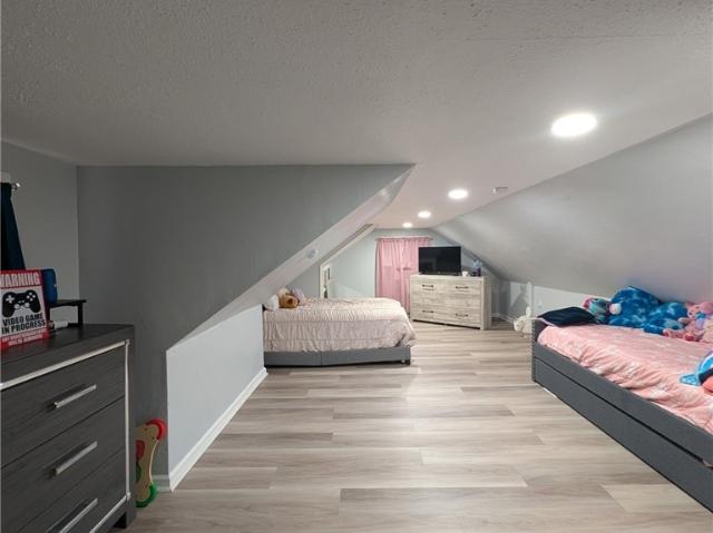 3233 W 52nd Street