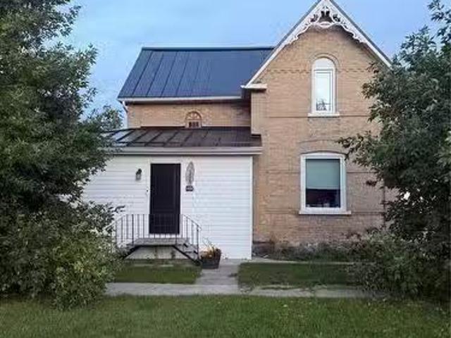 323 3Rd Avenue, Wapella, SK, S0G 4Z0 house for sale Listing.