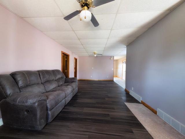 323 10th Street N