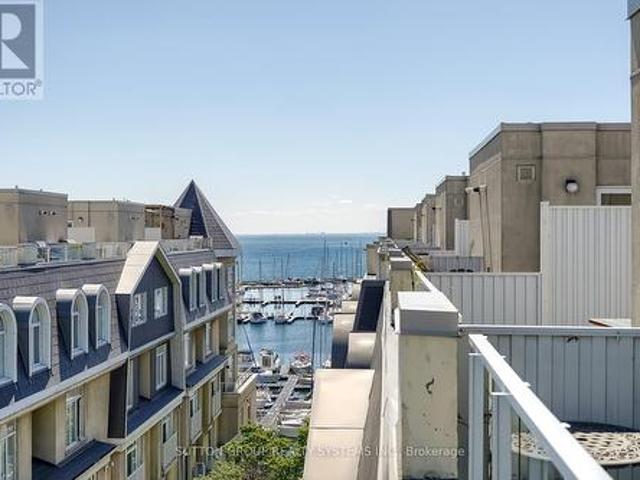 323 32 Stadium Road, Toronto, ON, M5V 3P4 townhouse for lease | Listing ID C13698 | Royal LePage