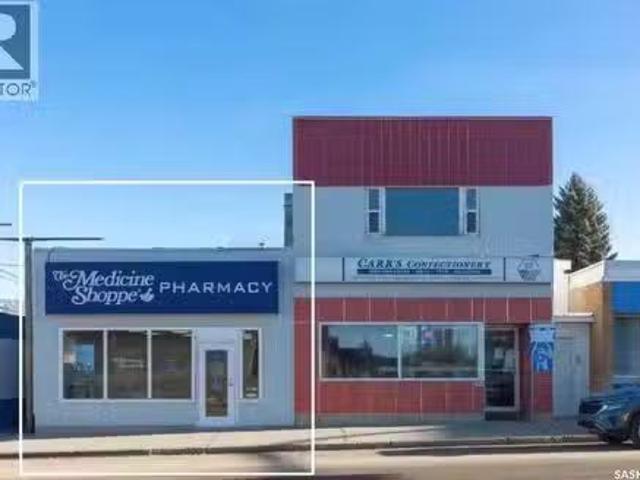 323 4Th Avenue Sw, Moose Jaw, SK, S6H 5V2 commercial for sal.