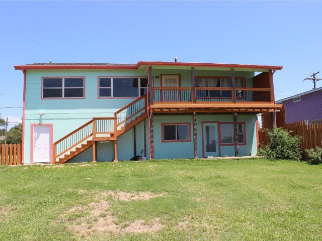 323 E Bayshore Dr, Palacios, TX 77465 | MLS #55536