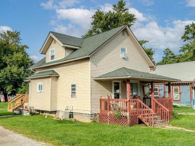 323 E Lake Street