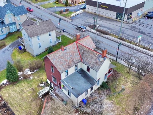 323 Franklin St
