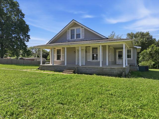 323 Kennedy St