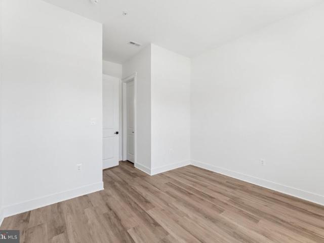 323 Kingfisher Lane