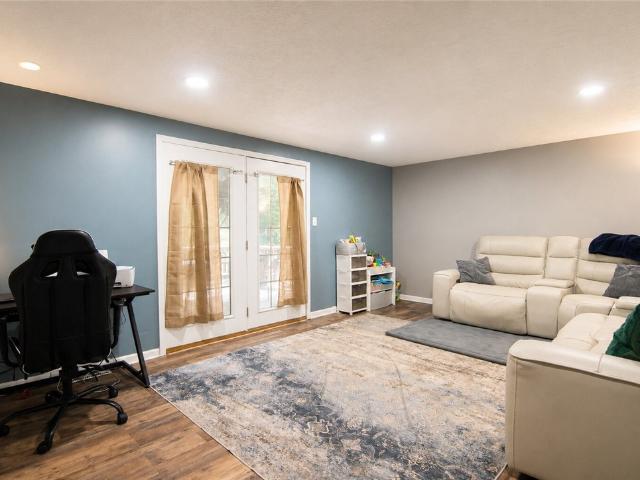323 Joan Of Arc Ct