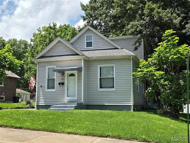 323 N 37th St, Belleville, IL 62226