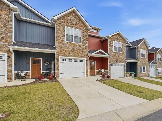 323 Piper Glen